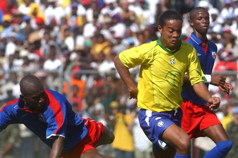 ronaldinho-brasil-haiti-1200x800