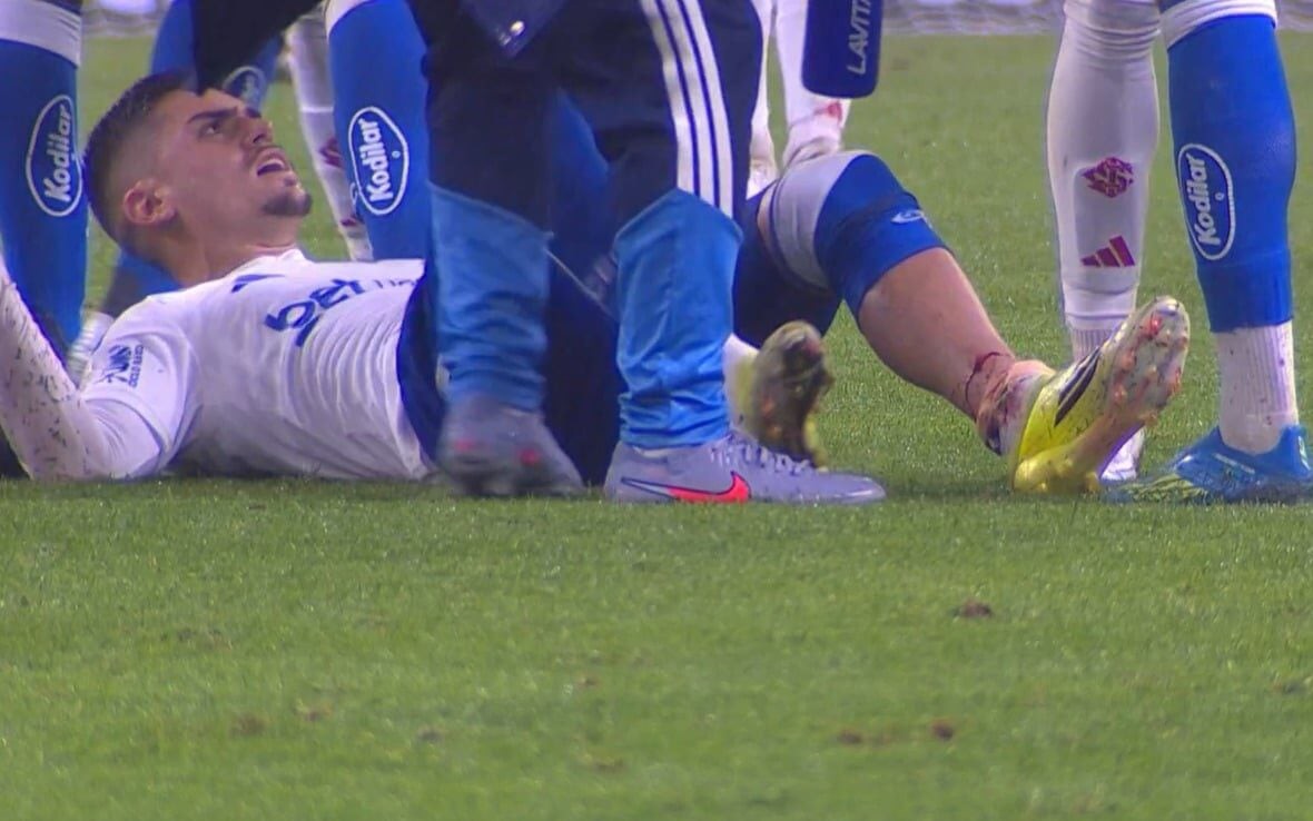 gabriel-pec-leva-entrada-dura-deixa-jogo-e-preocupa-cruzeiro