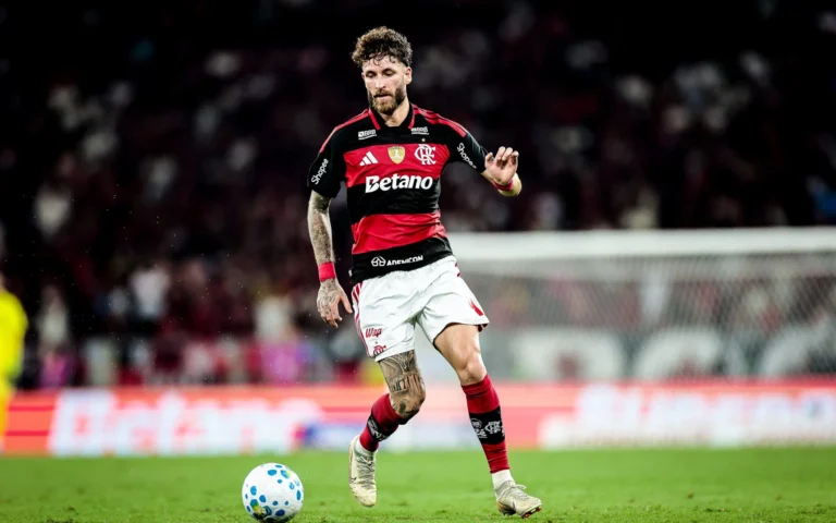 Leo-Pereira-Flamengo-scaled-aspect-ratio-512-320